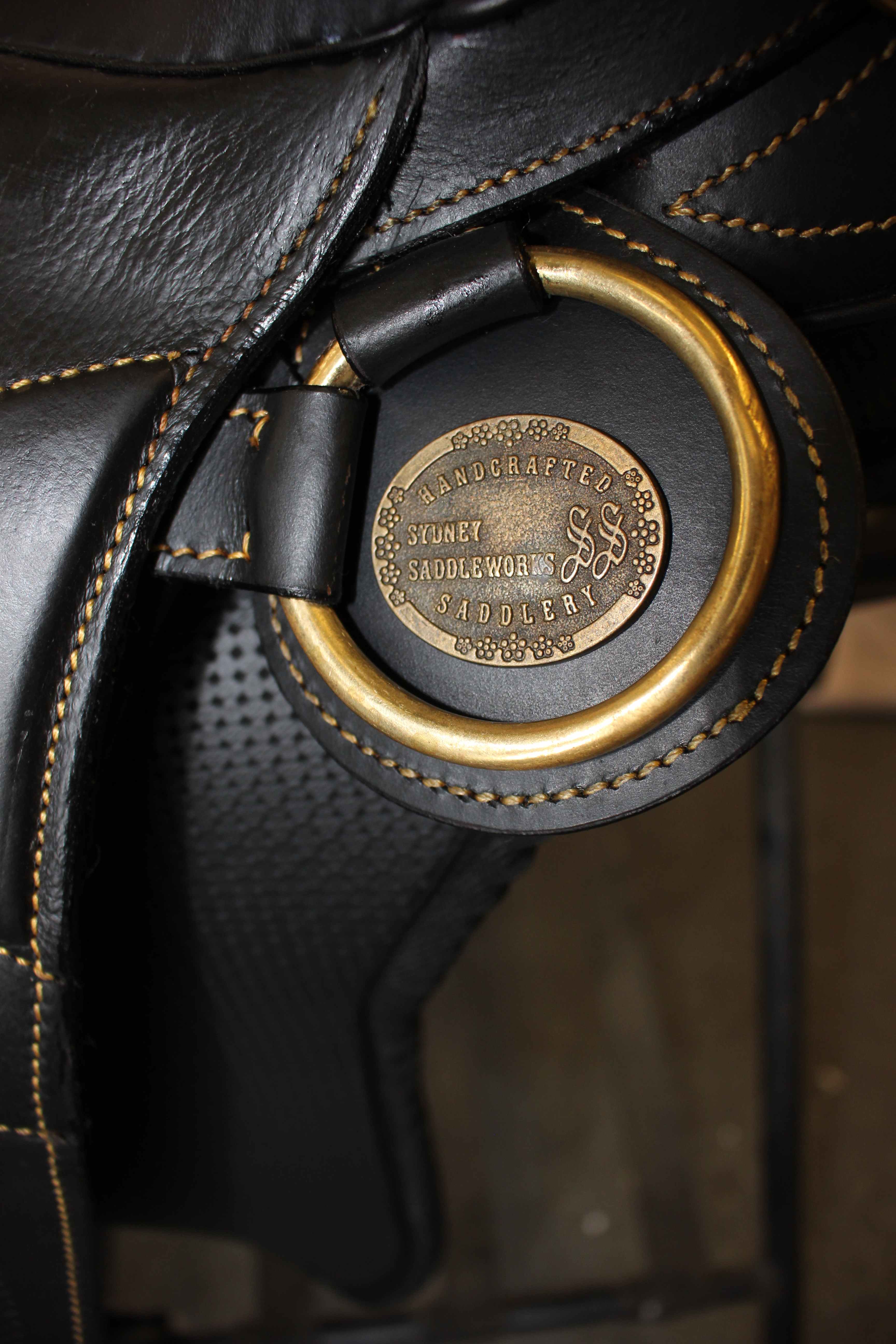 Draft Horse Australian Saddle Black Frontier EquestrianDraft Horse SaddleHorse Harness